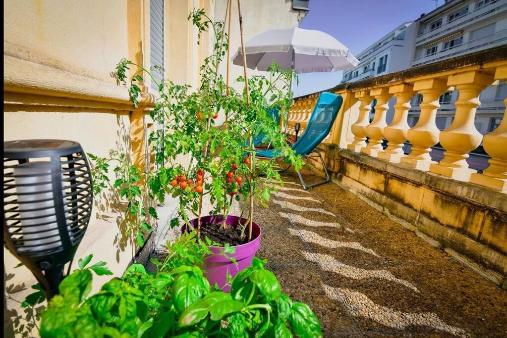 Grand Appartement De Haut Standing En Centre-Ville Montluçon Kültér fotó