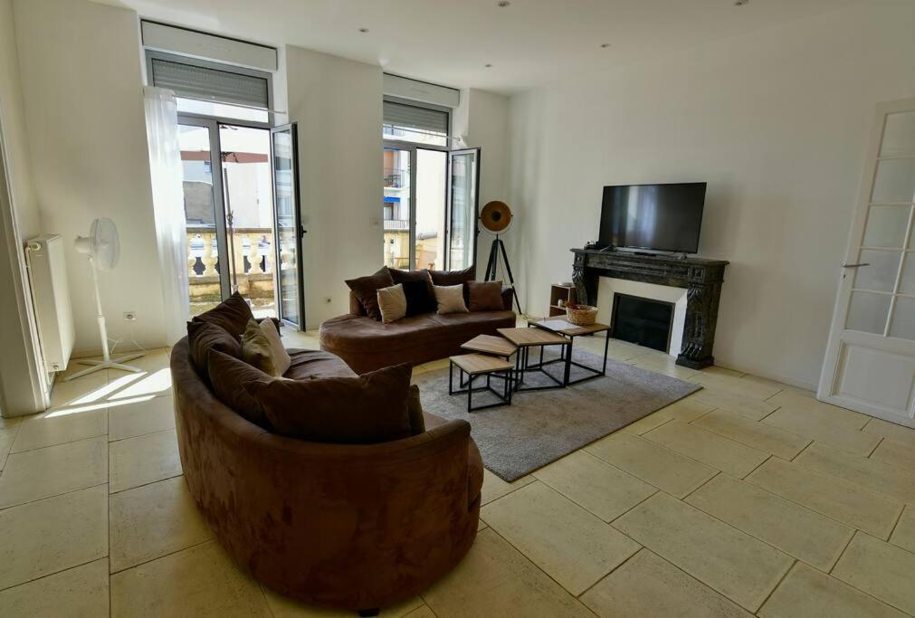 Grand Appartement De Haut Standing En Centre-Ville Montluçon Kültér fotó