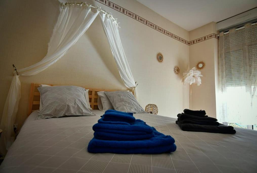Grand Appartement De Haut Standing En Centre-Ville Montluçon Kültér fotó