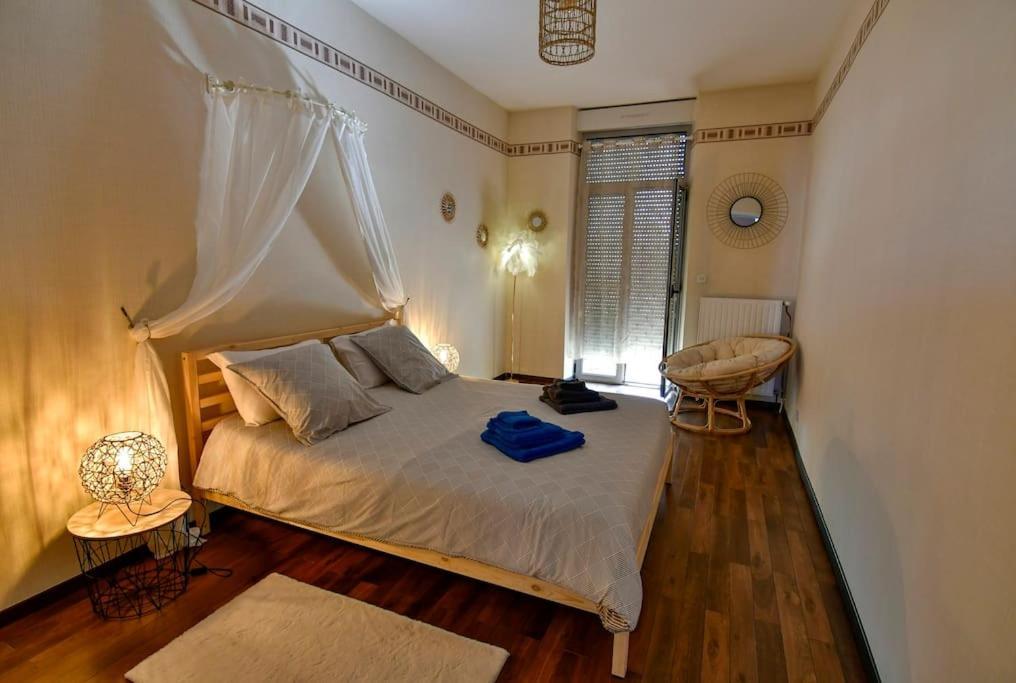 Grand Appartement De Haut Standing En Centre-Ville Montluçon Kültér fotó