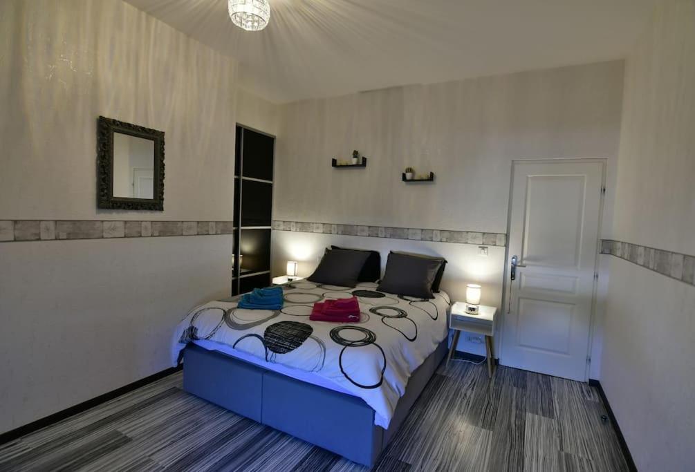 Grand Appartement De Haut Standing En Centre-Ville Montluçon Kültér fotó